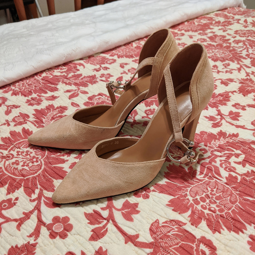 SHEIN Tan/Nude D'Orsay Pumps